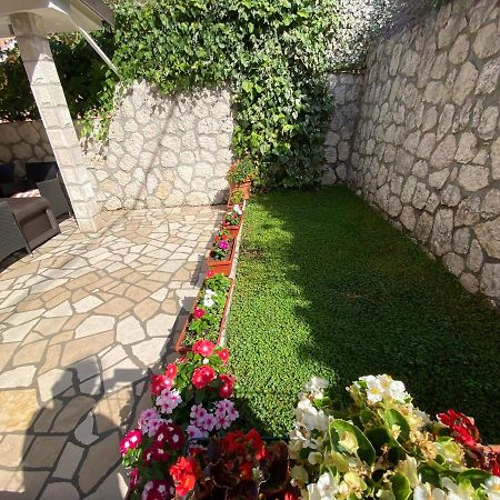 Momentera Apartments Котор Екстериор снимка
