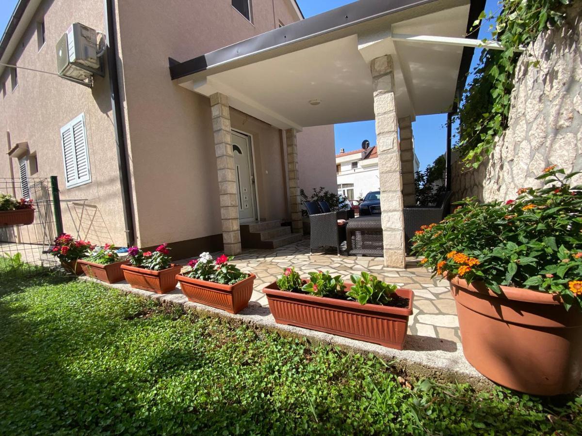 Momentera Apartments Котор Екстериор снимка