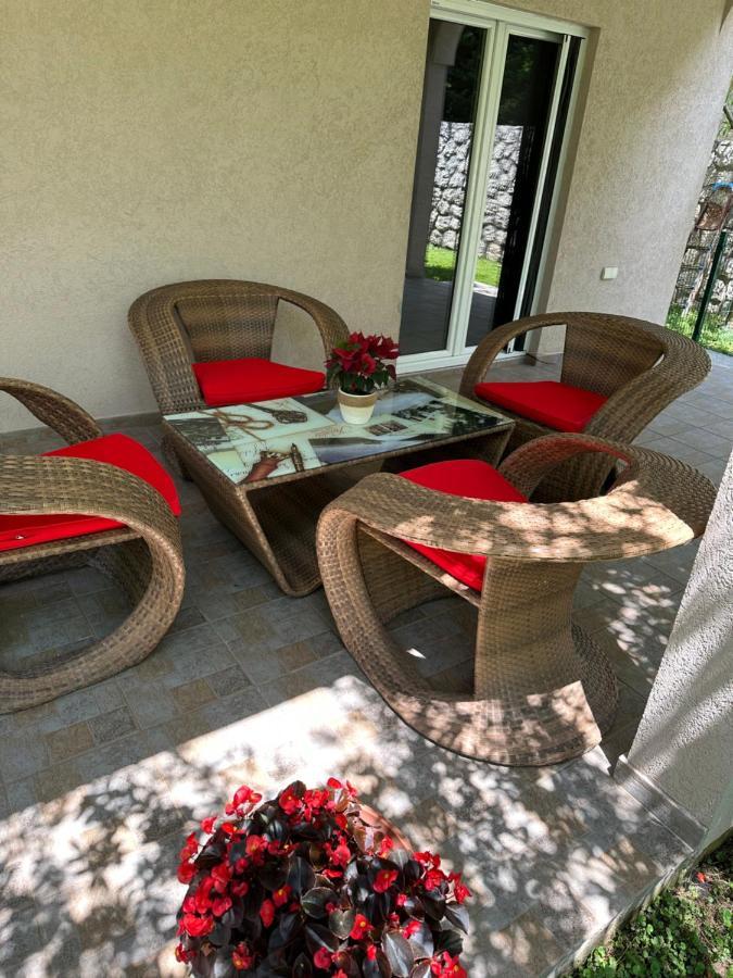Momentera Apartments Котор Екстериор снимка